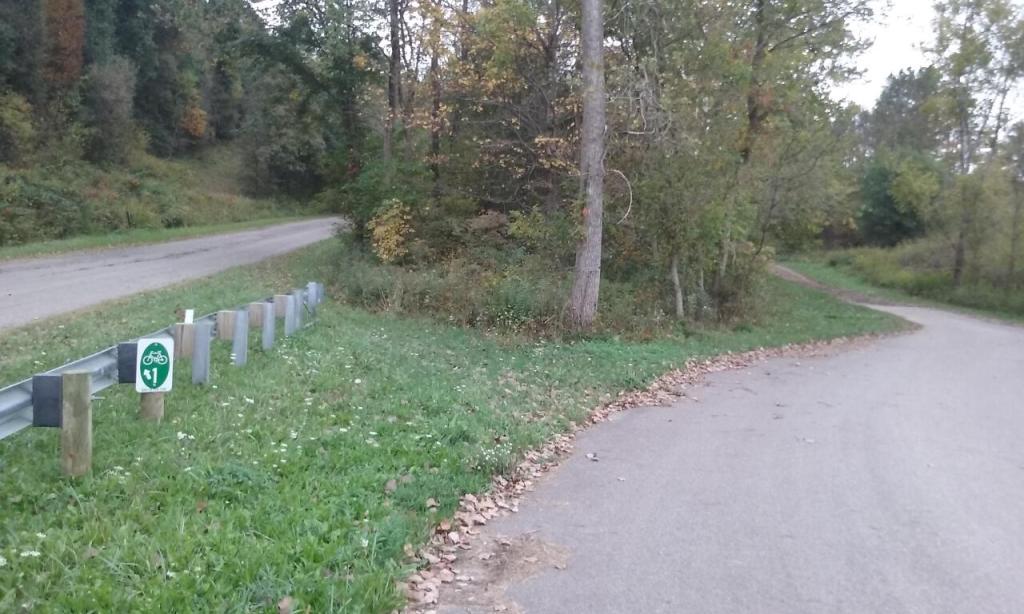 Ohio to Erie Trail sign near State Route 62 and the Bridge of Dreams